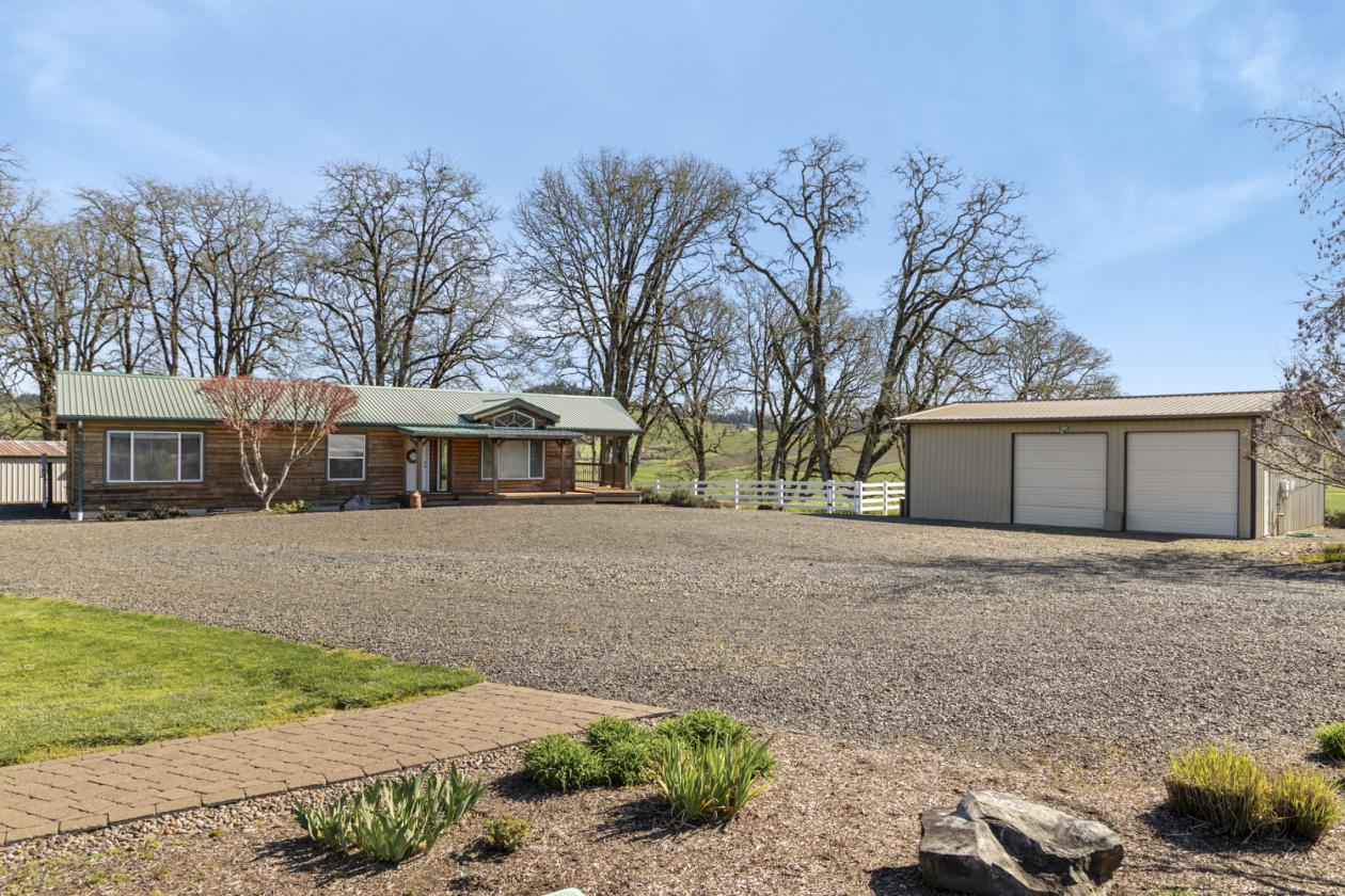 Turn-Key Equestrian Property with Trainer Quarters - photo 29