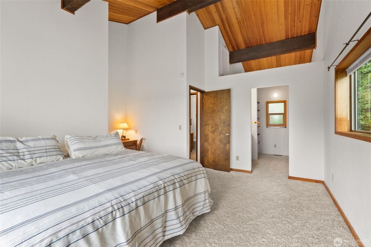 78-Acre Estate with Mountain Views & Orchard - photo 15
