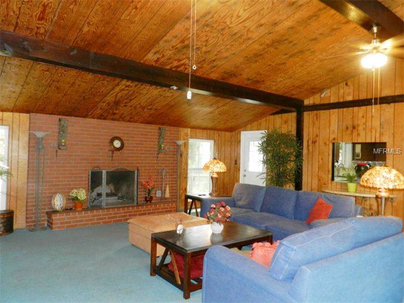 REDUCED! Country Estate on 10 Acres with Main House, Guest... Arcadia