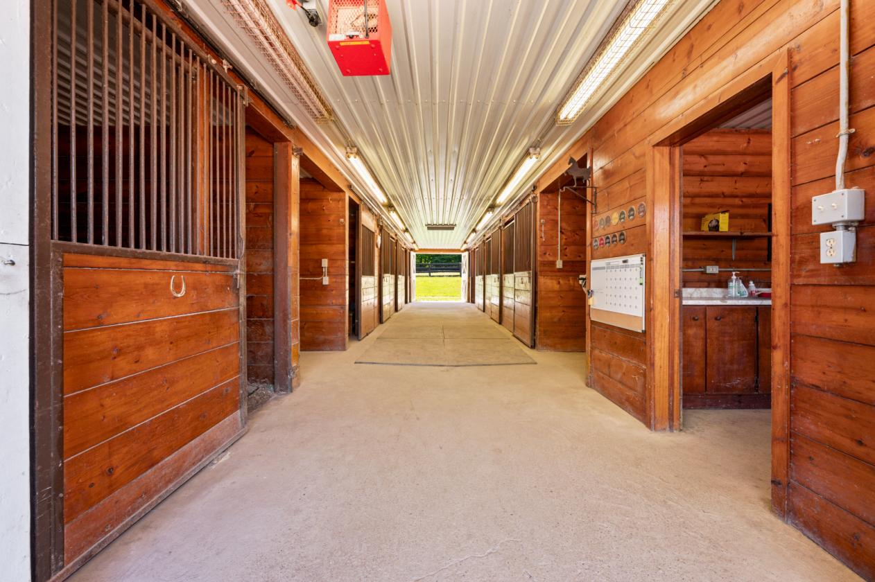 LUXURY EQUESTRIAN ESTATE - photo 20