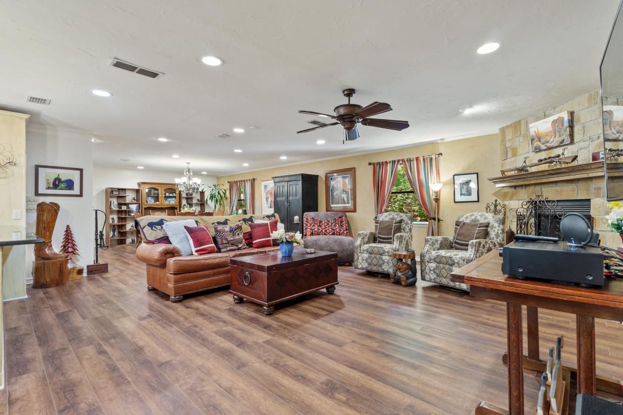 9.99 Acres in a park-like setting - photo 19
