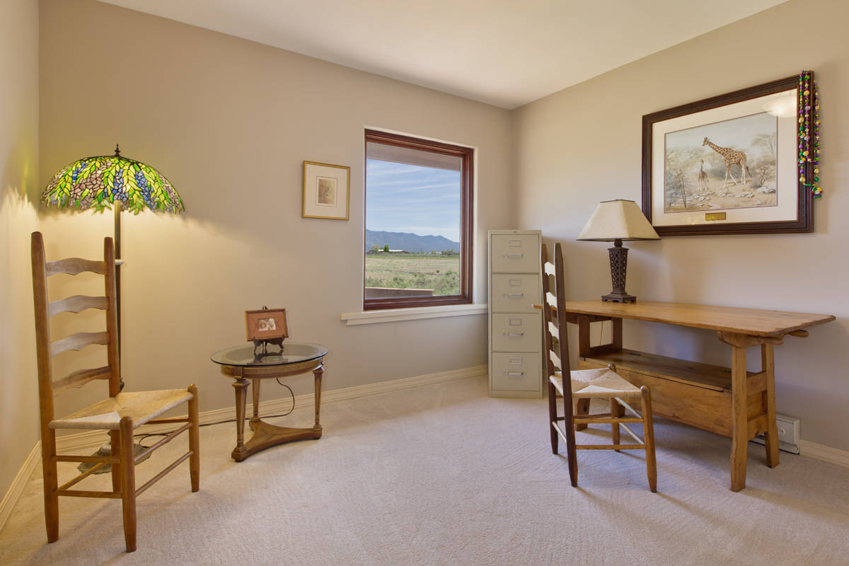 Rare Equestrian Ranch in the Taos Valley with Water Rights Taos, Taos