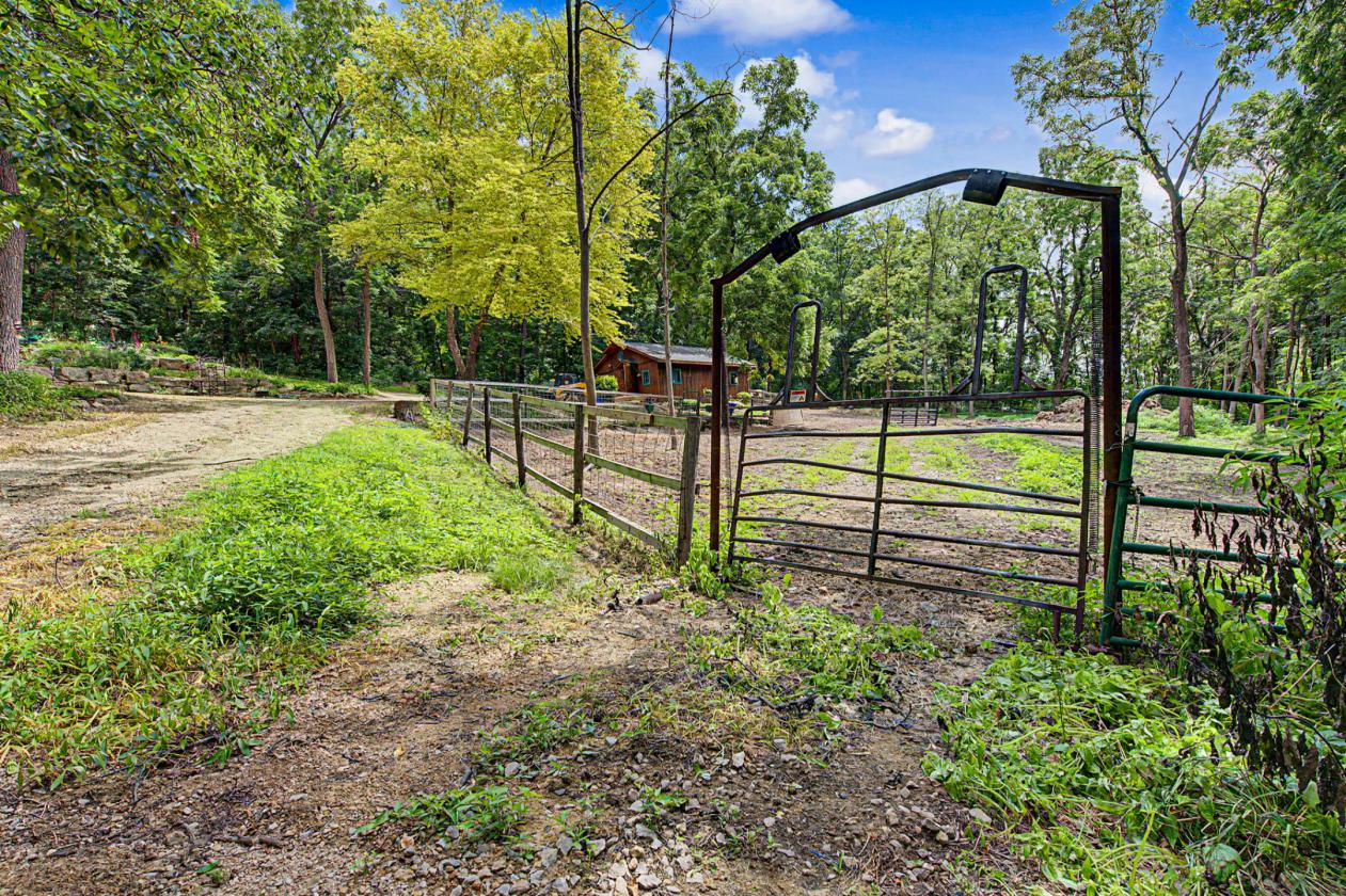 LOG HOME,The Galena Territory Equestrian Property - photo 28