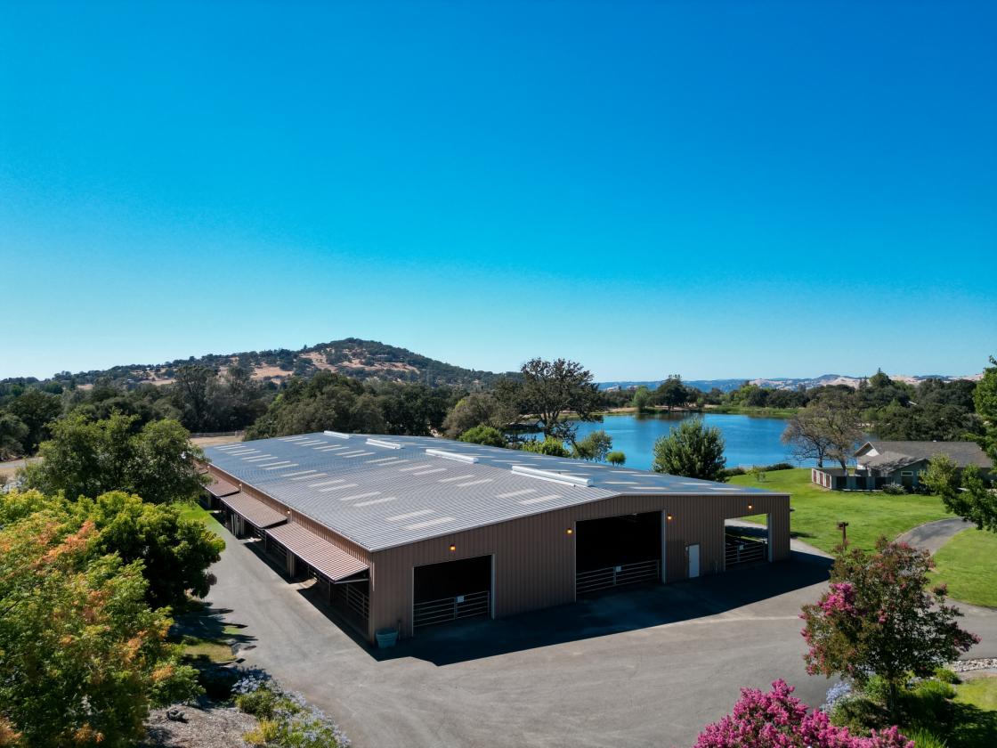 116-Acre Luxury Equestrian Estate & Vineyard - photo 6