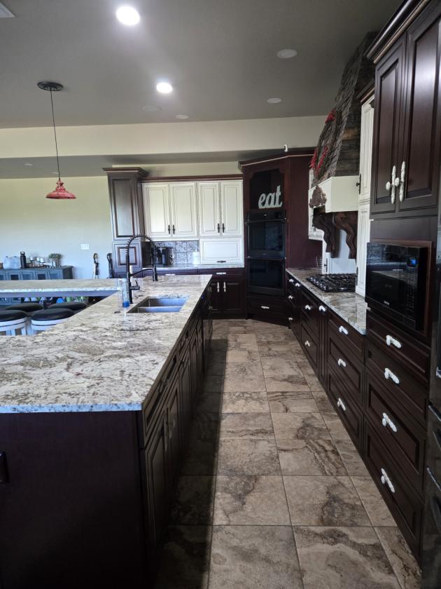 Custom Bardominium Home, New Barn, Indoor Arena! - photo 10
