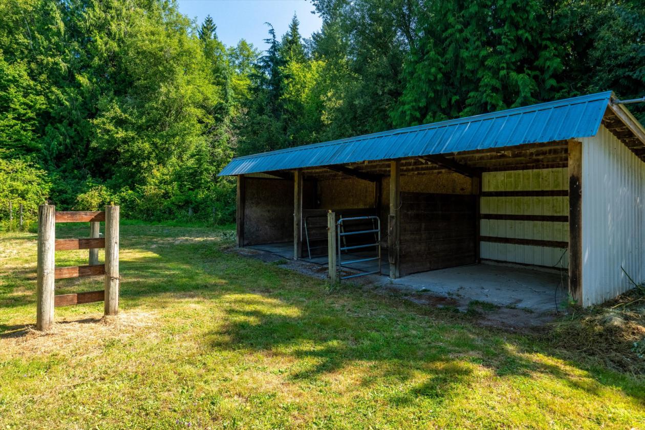 Blue Gate Farm - Equestrian Facility on 35 Acres - photo 20