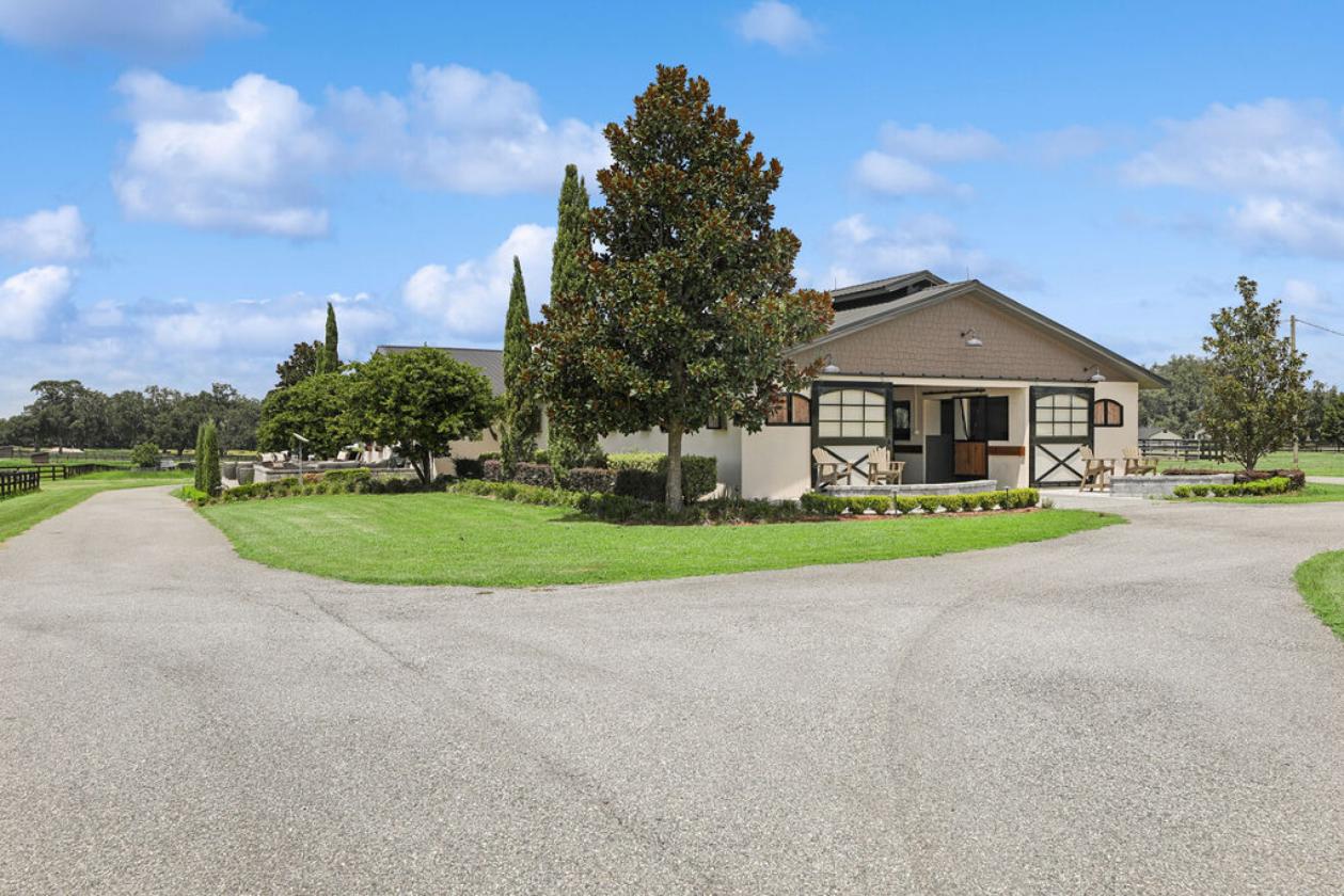 LUXURY TURNKEY 28.62-ACRE EQUESTRIAN ESTATE - photo 18