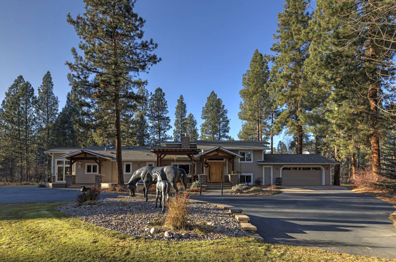 Executive Horse Property in The Beautiful Bitterroot Valley Florence
