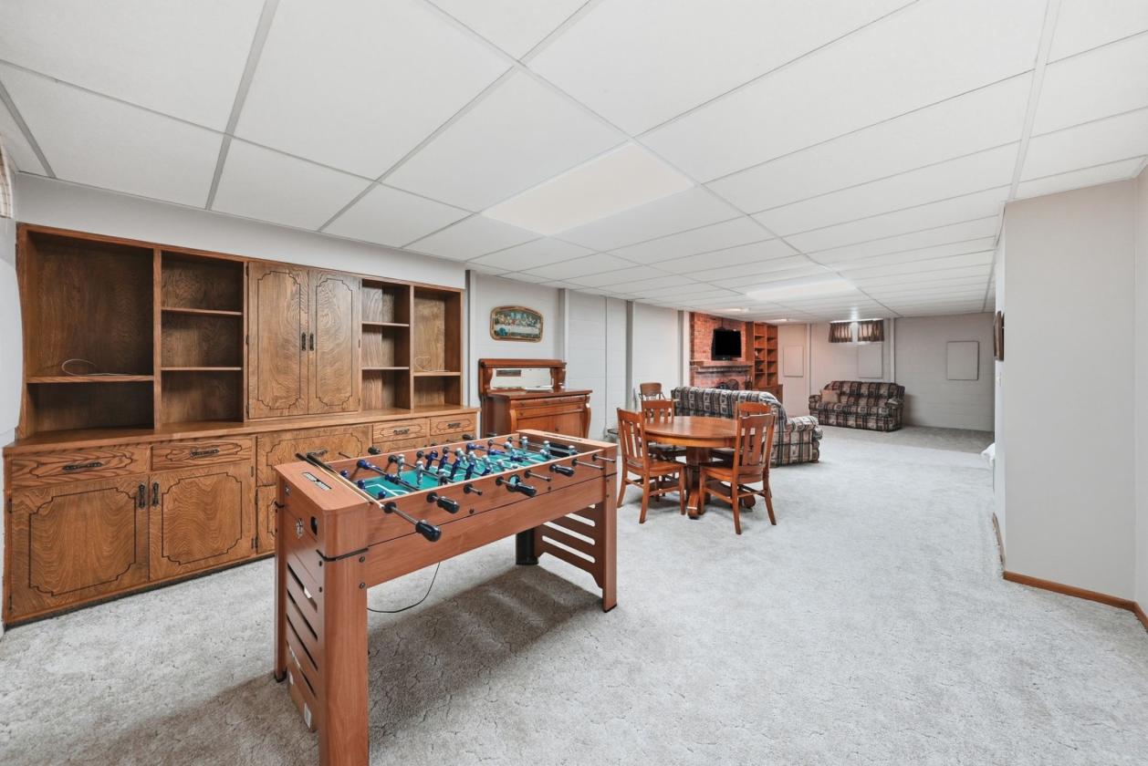 Meticulously Well Maintained Acreage! - photo 21