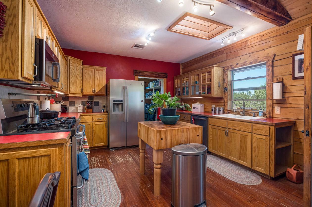 Beautiful Cabin with Horse Facilities - photo 12