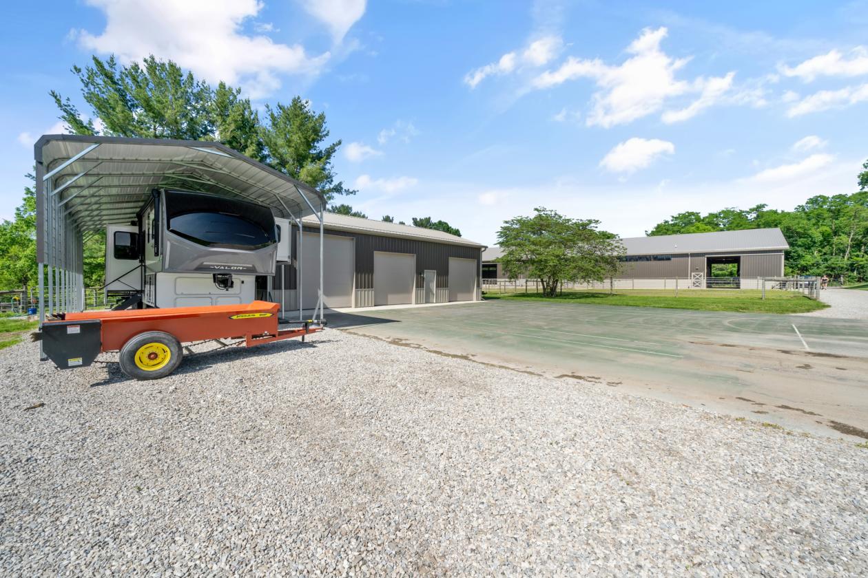 Expansive Equestrian Estate on 13 Acres! - photo 20