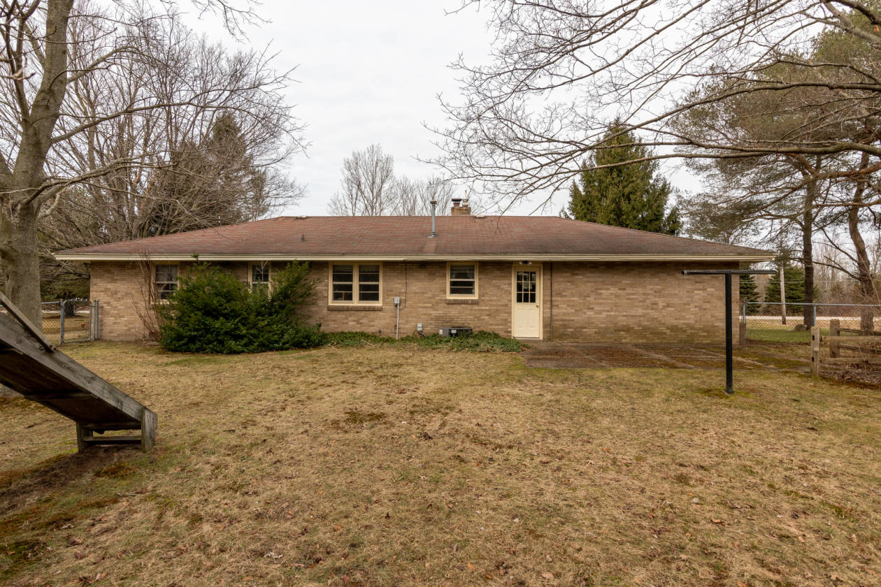 Horse farm for sale Holland, Allegan County, Michigan Horse ranch