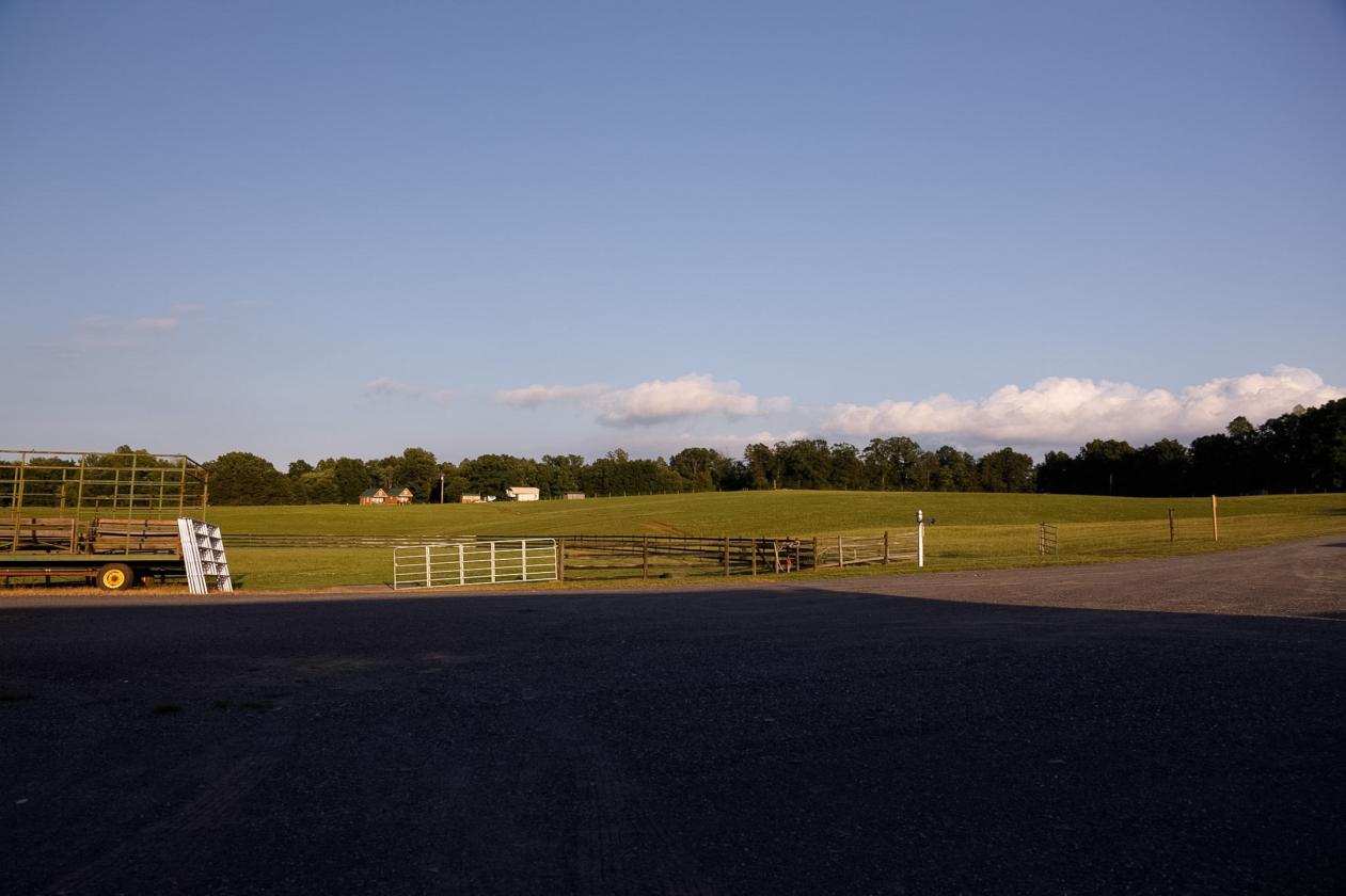 Heated Indoor 67 Acre Horse Training Facility - photo 2