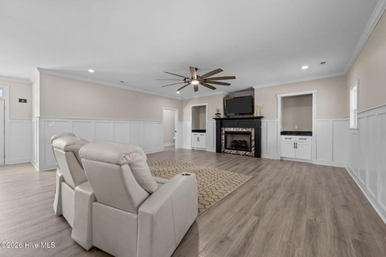 Builders Dream Home Can Now Be Yours - photo 6