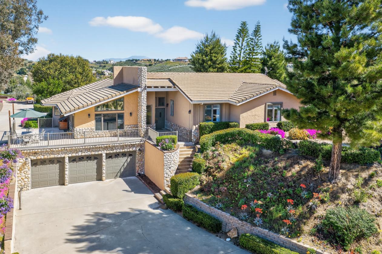 Private Sanctuary in La Cresta Equestrian Community - photo 5