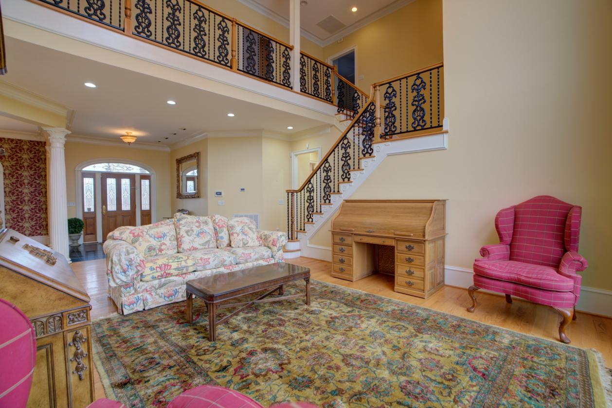 Private 170 Acre Estate With 27 Acre Lake - photo 10