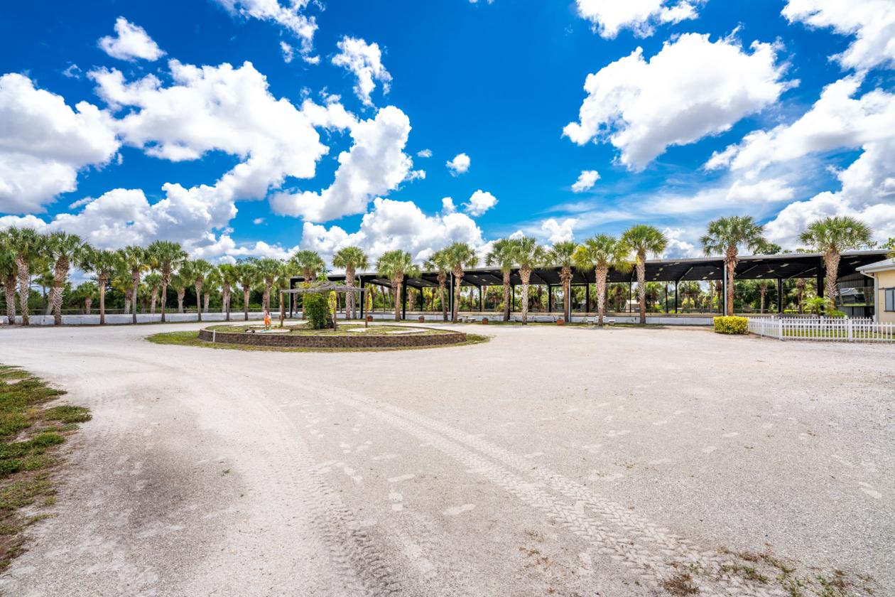 Premier 5 Acre Equestrian Estate - photo 23