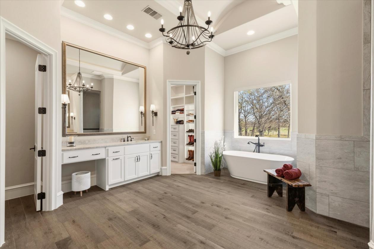 The perfect luxury home with privacy - photo 18