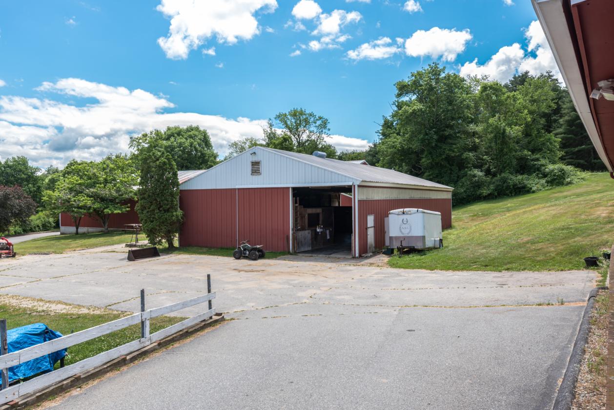 Thriving Equestrian Facility - photo 13
