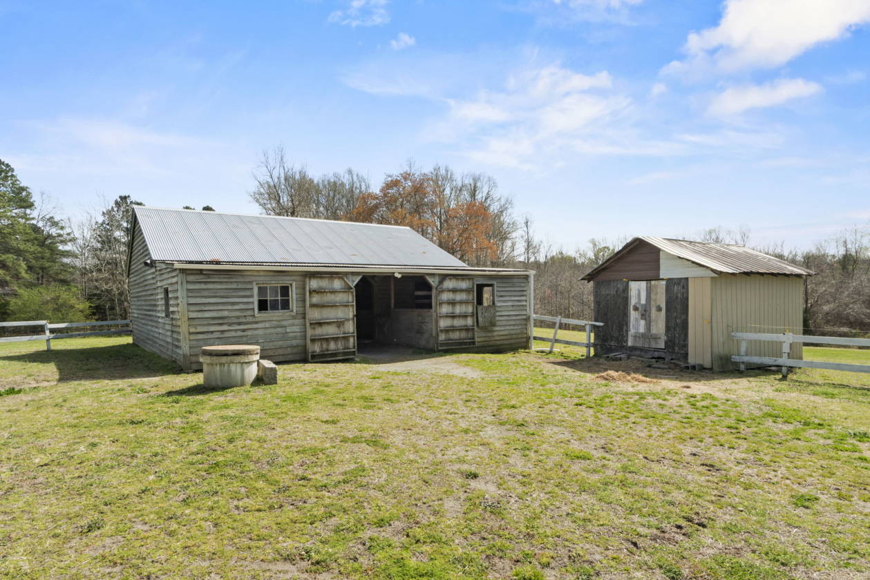 Pre-revoutionary home on a 10-acre horse farm! - photo 25