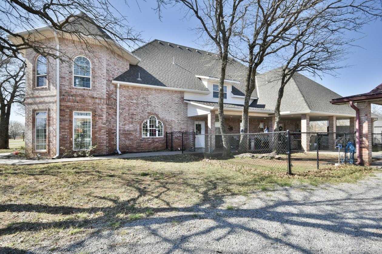 This unique property offers it all! - photo 22