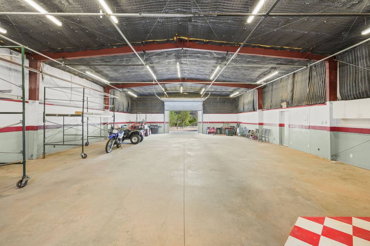 Rare Hilltop, Equestrian Estate - photo 23