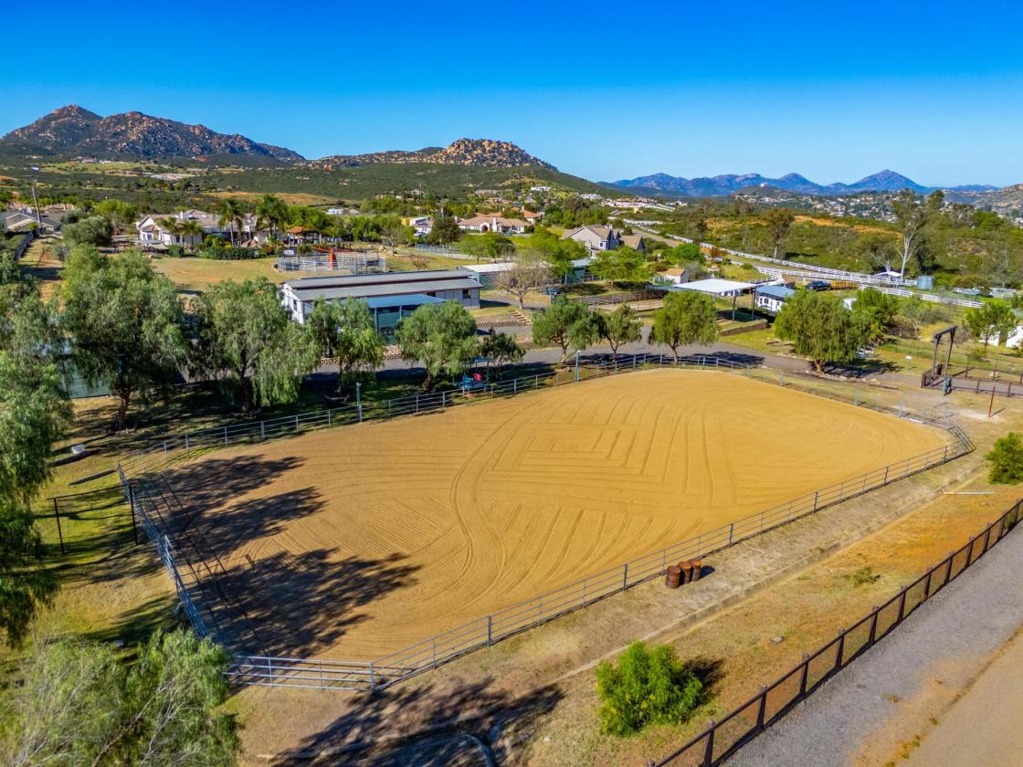 Move-In Ready Boutique Horse Property - photo 19