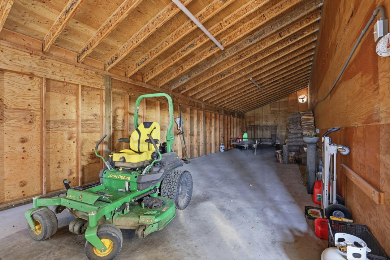 Luxury Home on 10 Acres with Equestrian Potential - photo 30