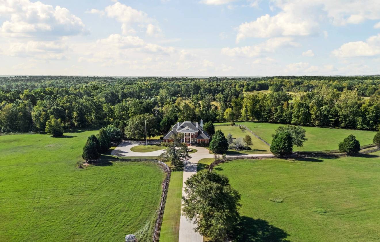 Horse Property for sale.