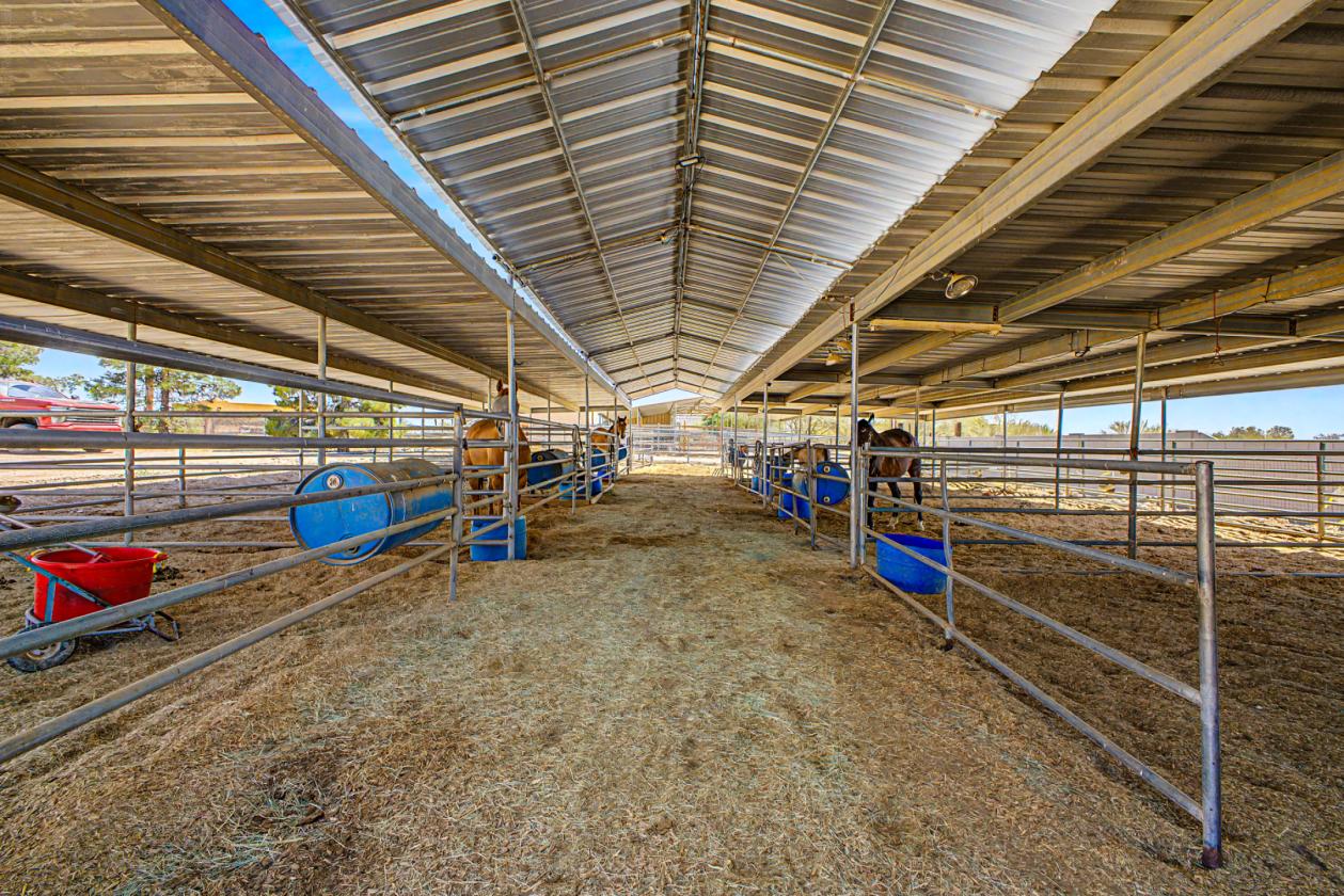 Equestrian Property in the heart of Desert Hills - photo 24