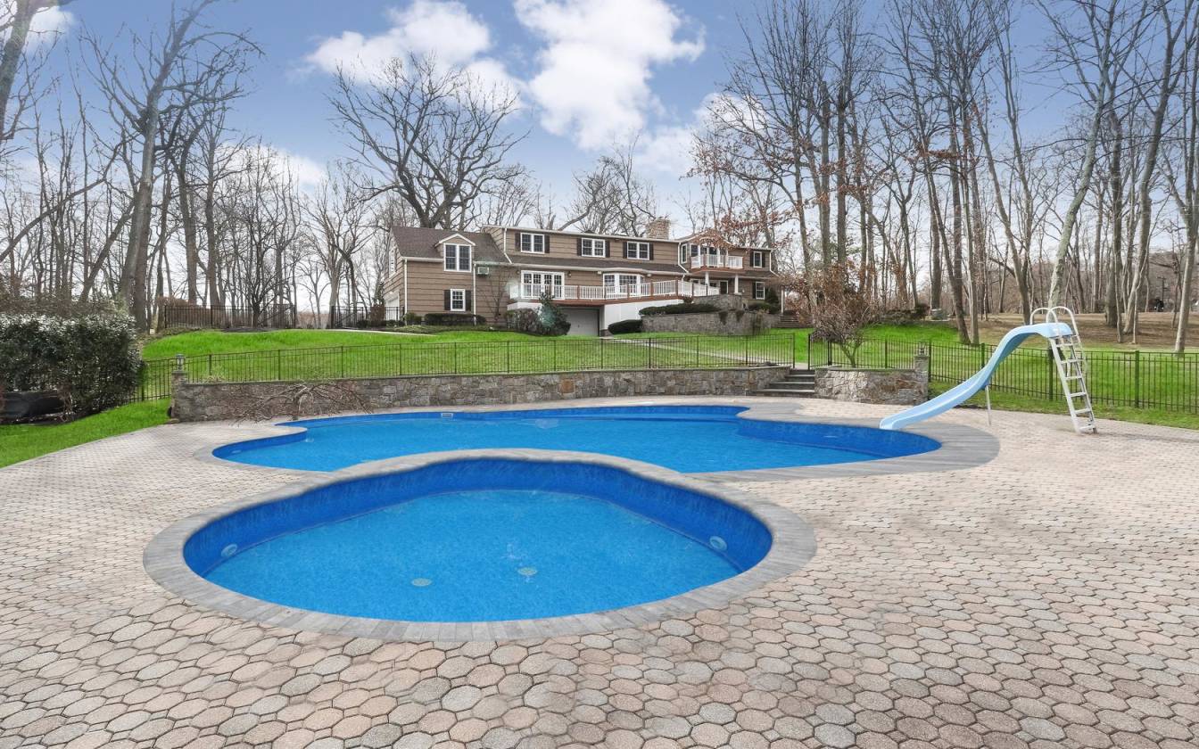mill neck personals Classifieds long island towns - classifieds long island new york towns | classifieds nassau | mill neck | mill neck is a village on the north shore of long island in the north shore of long. mill neck personals Classifieds long island towns - classifieds long island new york towns | classifieds nassau | mill neck | mill neck is a village on the north shore of long island in the north shore of long.