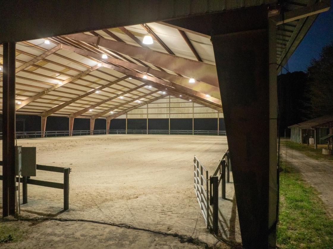 Exceptional Turnkey Equestrian Farm - photo 28