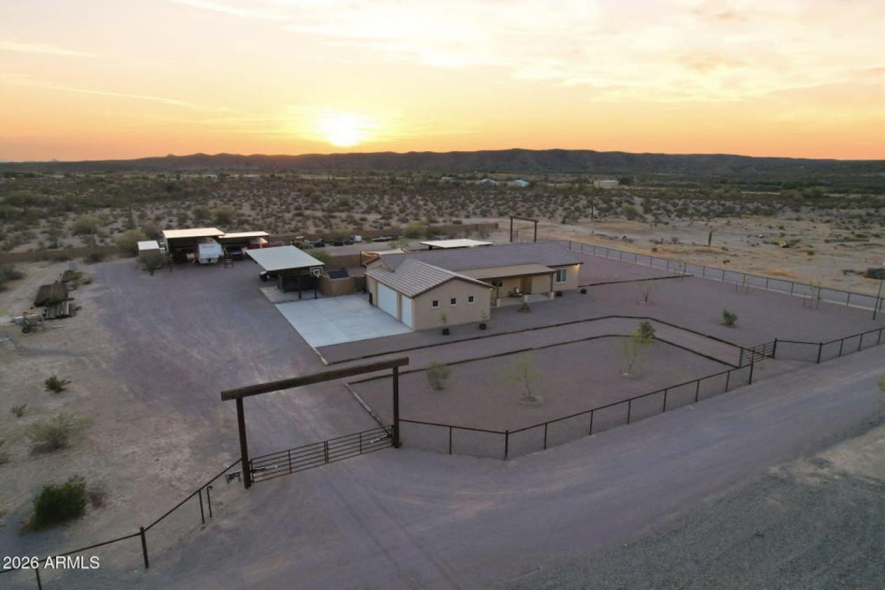 BLM Access Horse Property on 2.4 Acres - photo 24
