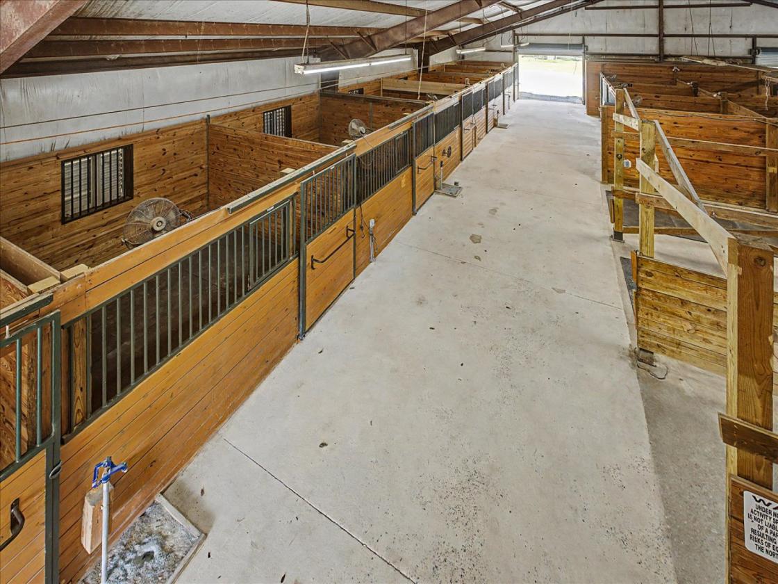 Exceptional Turnkey Equestrian Farm - photo 19