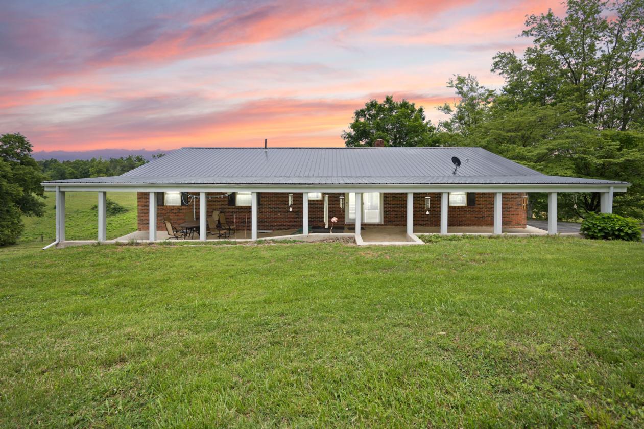 BEAUTIFUL LAKE CUMBERLAND AREA FARM - photo 2