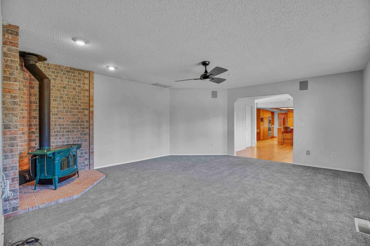 Close-In Horse Property with indoor riding arena - photo 28