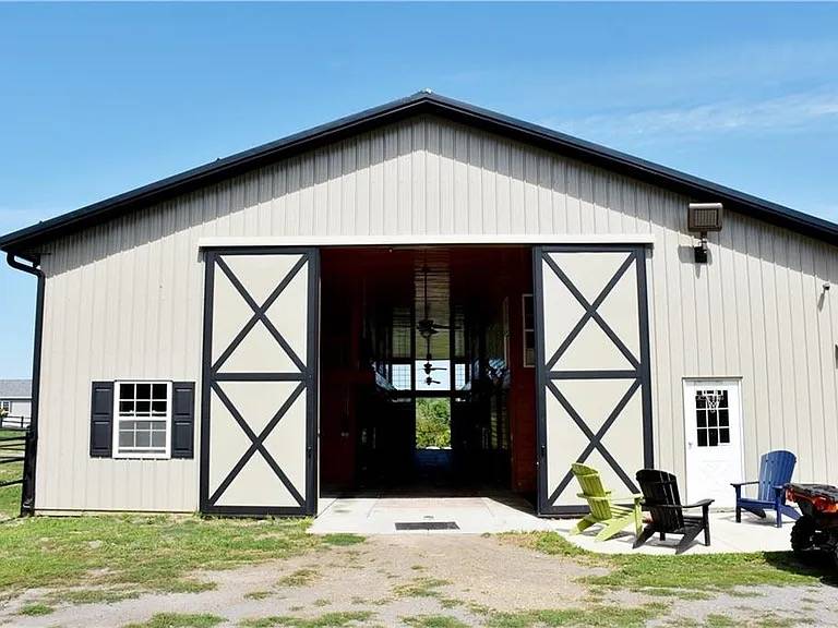 Horse Property for sale.
