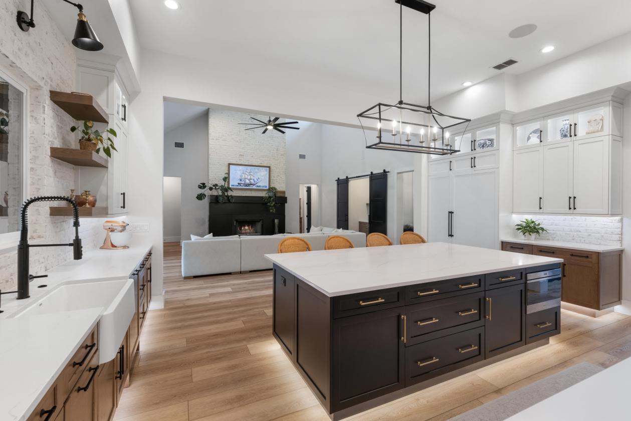 Lakewood Ranches Modern Estate - photo 21