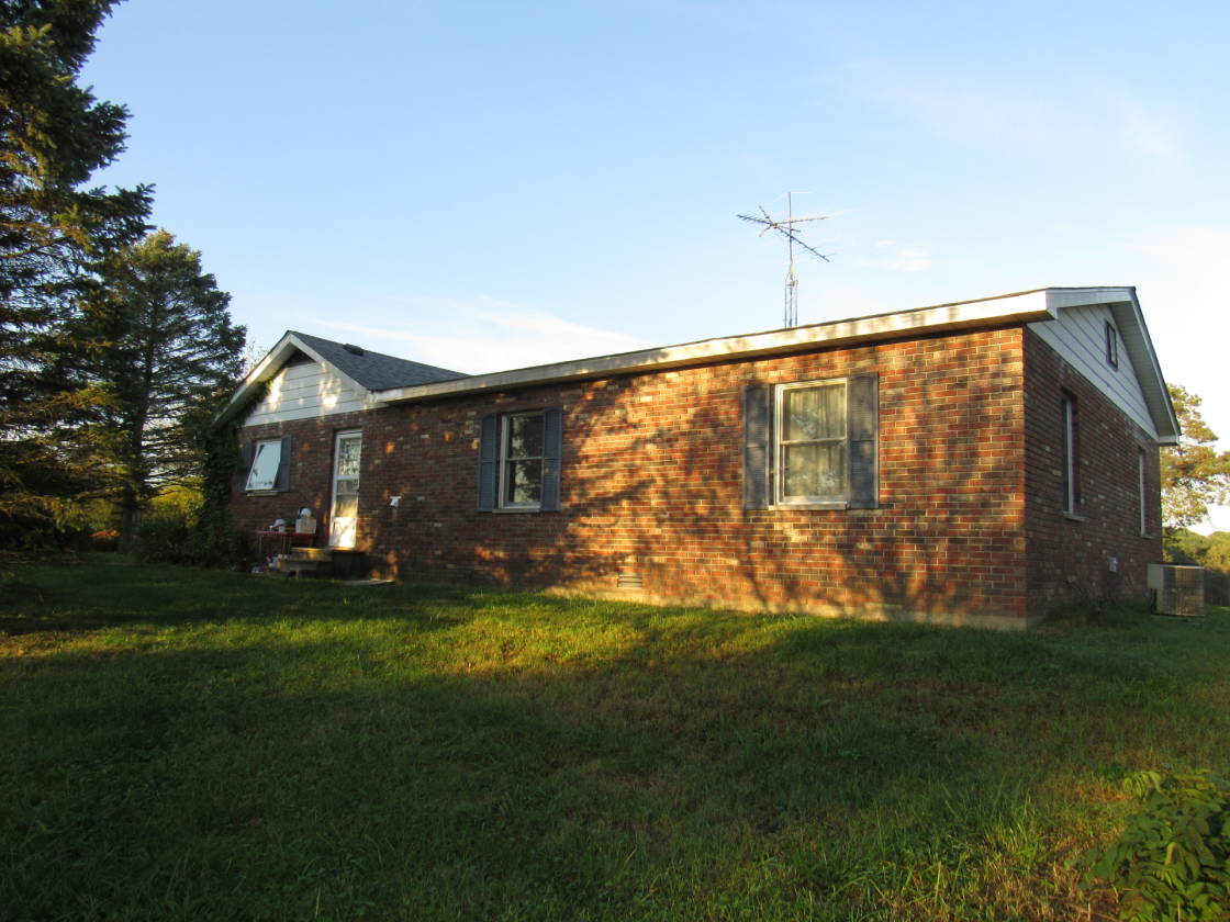 Horse farm for sale Parke County Indiana near Raccoon Lake