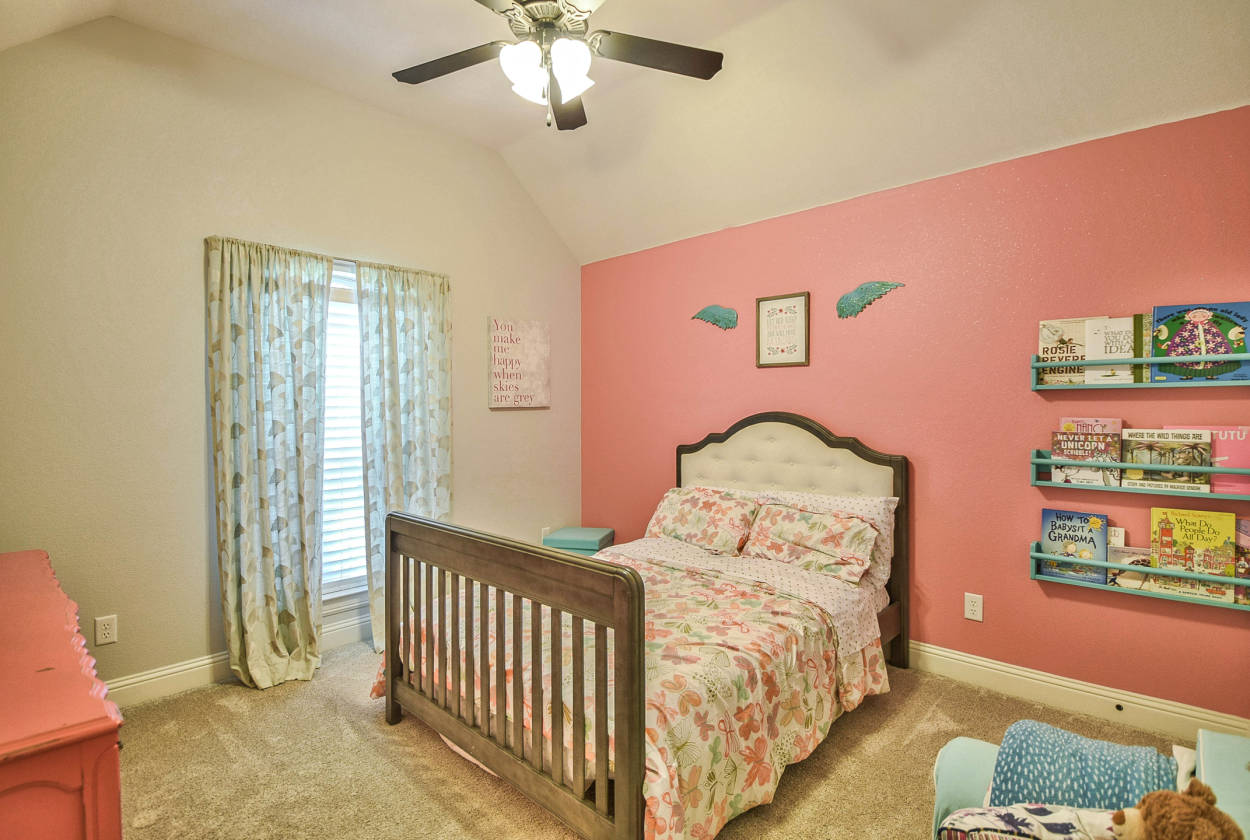 Fabulous home perfect for the family that wants country living