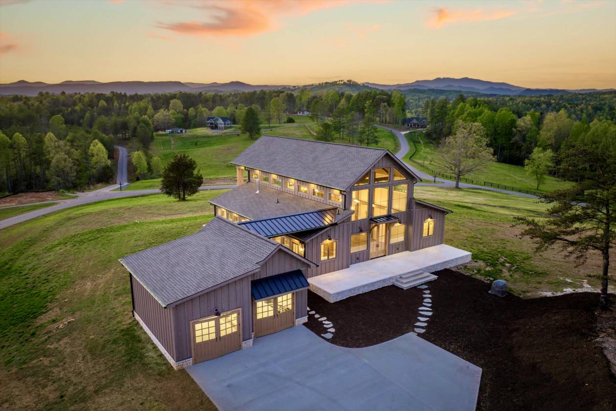 Luxury Barndominium, The Coves Mountain River Club - photo 1