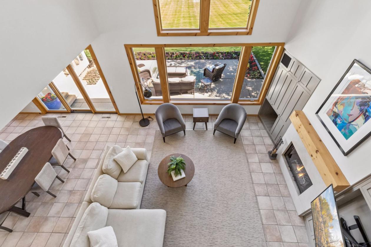 Stunning 5.73 Acre - Equestrian Friendly - Updated - photo 16