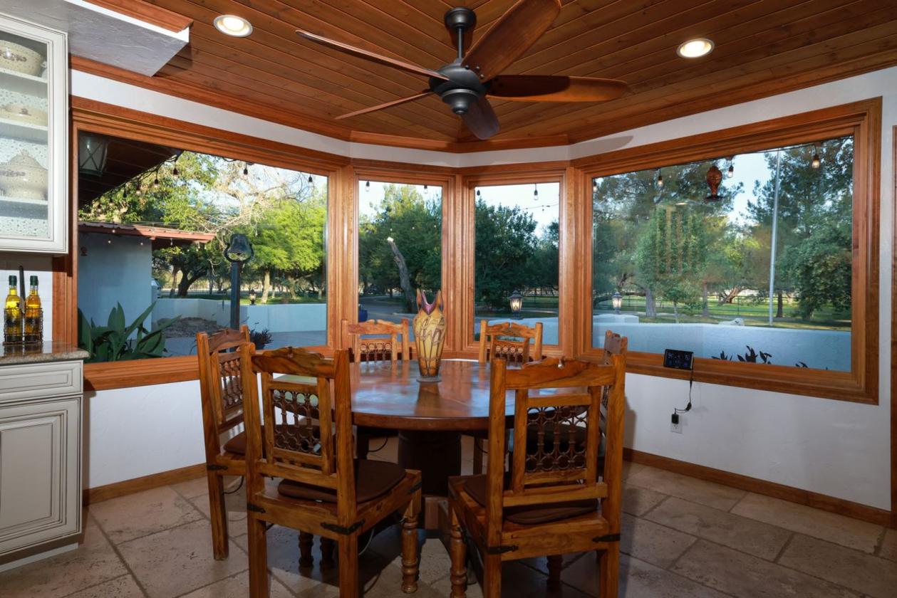 Elegant Custom Home with Grass Pastures - photo 13
