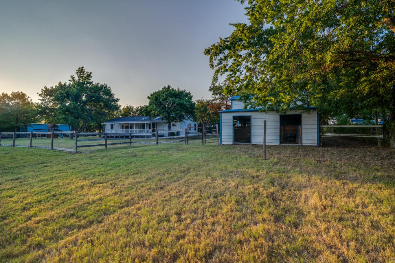 5.57 Secluded Acres Outside of the City Limits - photo 5