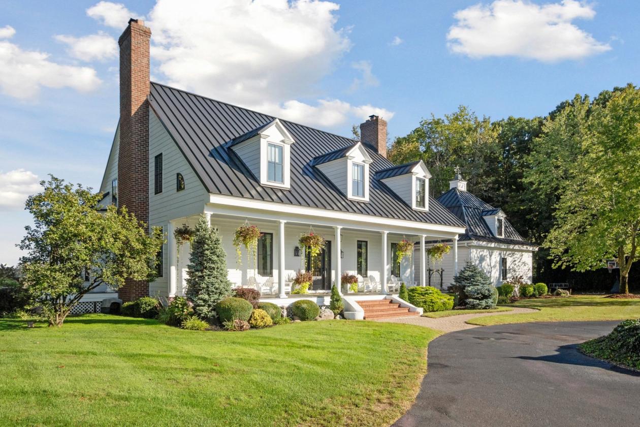 Beautiful equestrian estate on private all sports - photo 27