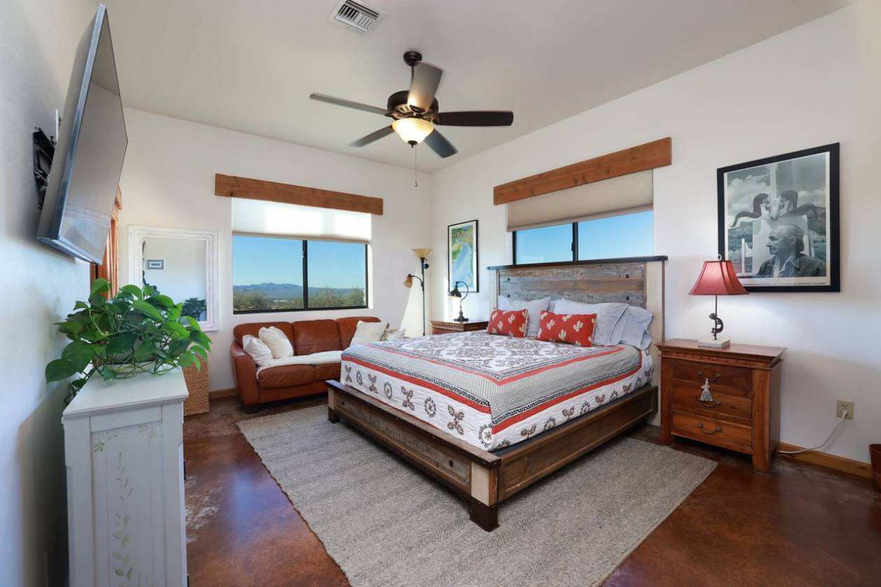 EXQUISITE EQUESTRIAN ESTATE - photo 21