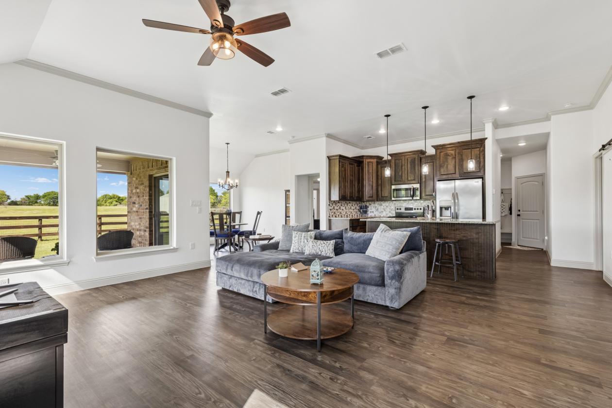 Luxury Acreage Living Without Compromise - photo 17