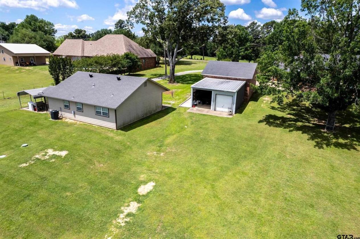 Peaceful country living on 9.6 acres - photo 22