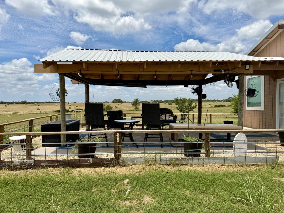 10 Acres and a CUTE cottage near Austin! - photo 3