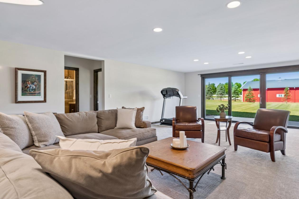 Stunning 5.73 Acre - Equestrian Friendly - Updated - photo 22